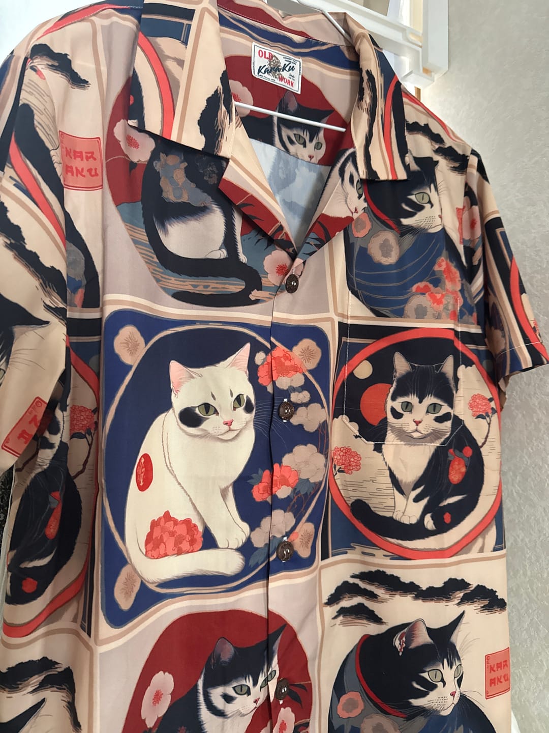 Customer photo review of 明治時代の猫 総柄 浮世絵風アロハシャツ