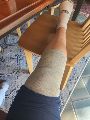 Customer photo review of Premium Bamboo Knee Sleeve (Single)
