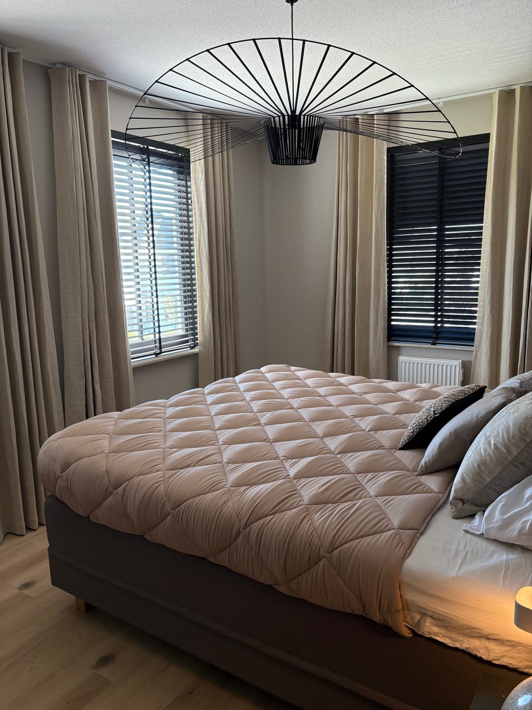 Customer photo review of Dekbed Zonder Overtrek Mat Satijn Taupe