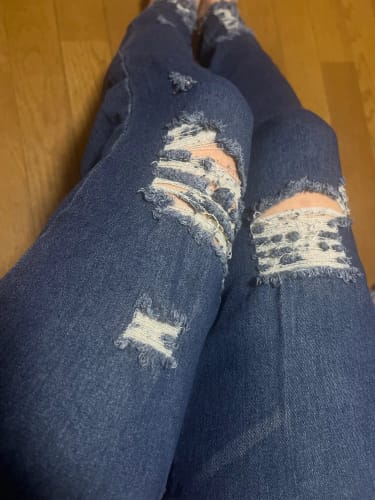 Customer photo review of Hole Denim Trousers For Women Skinny Ripped Jeans Small Feet Slim Denim Pants Buttocks Ripped Jeans Women'S Denim Pants
