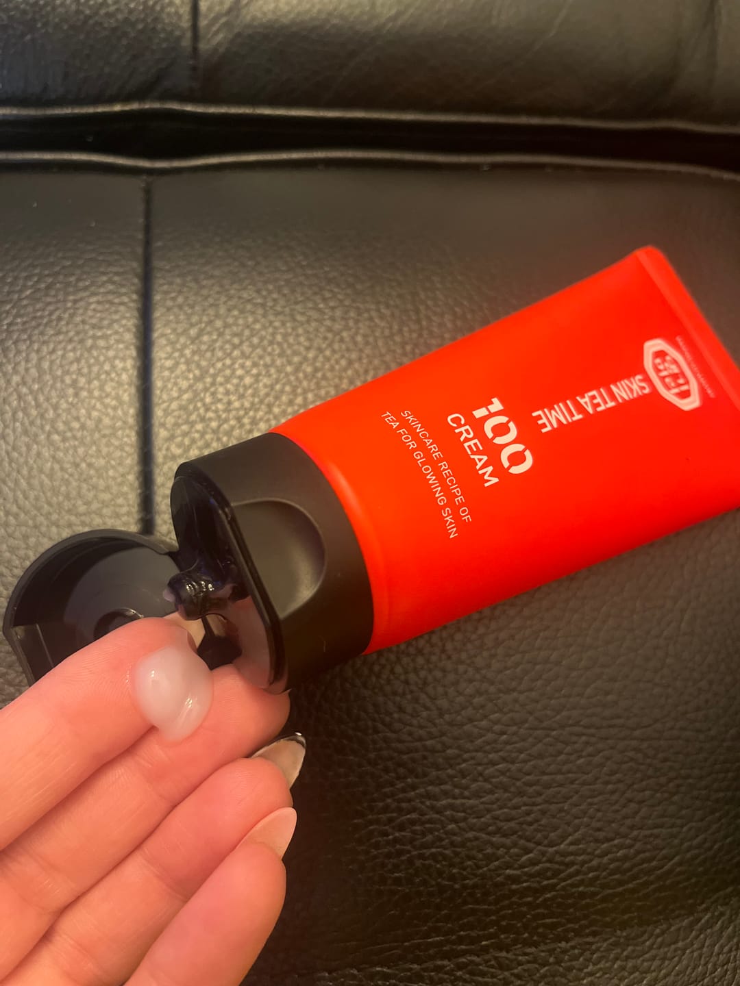 Customer photo review of Хидратиращ крем Шизандра против бръчки с фитоестрогени Doori Skin Tea Time 100 Cream