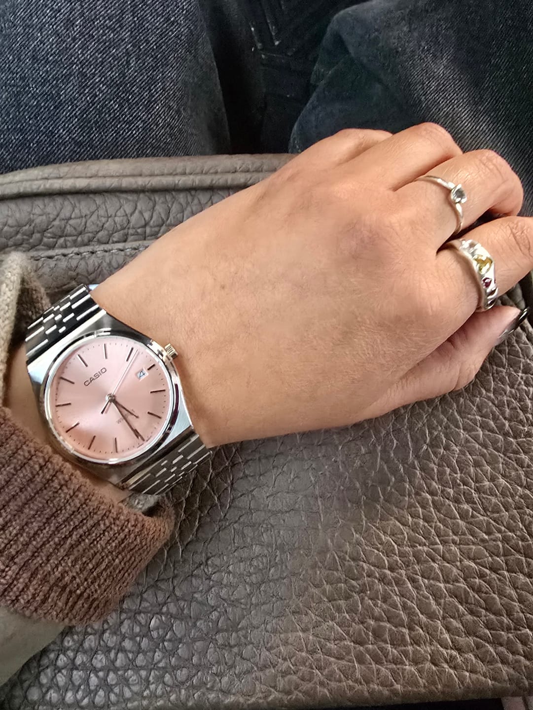 Customer photo review of Reloj Casio Análogo MTP-B145D-4AV "Barbie" Rosa 35mm