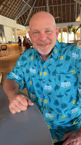 Customer photo review of Super Stretch - Kona Big Wave Hawaiian Shirt