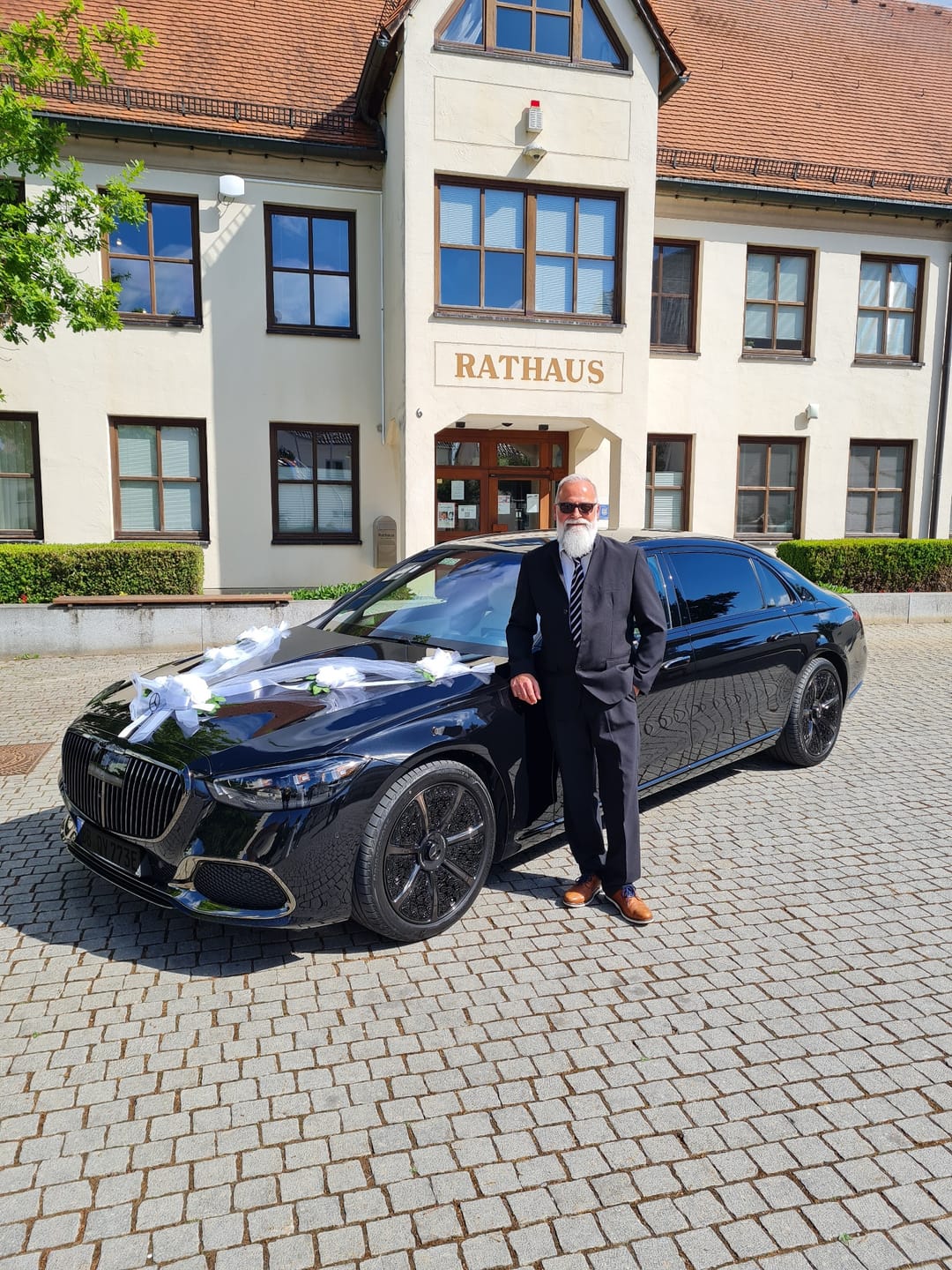 Customer photo review of Auto-Hochzeitsschmuck Motorhaube - DAPHNE