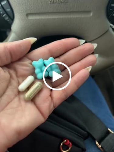Customer video review of FREE GIFT! Poopy Time Debloat & Detox Gummies