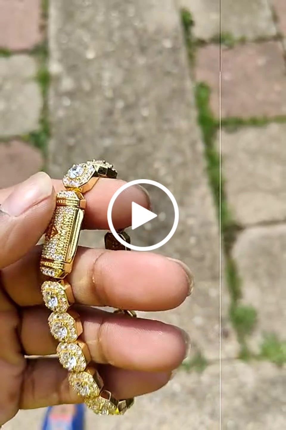 Customer video review of 10mm Clustered Tennis Bracelet - Gold