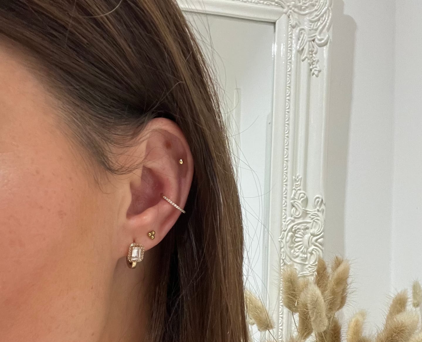 Customer photo review of Conch Clicker | Titan Piercing