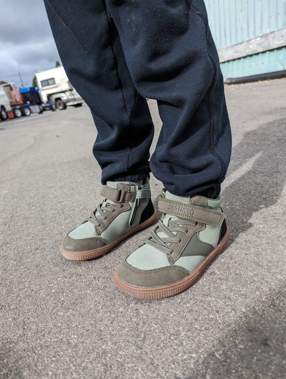 Customer photo review of Kid's Wonderland Ⅰ Lite - Barefoot Shoes