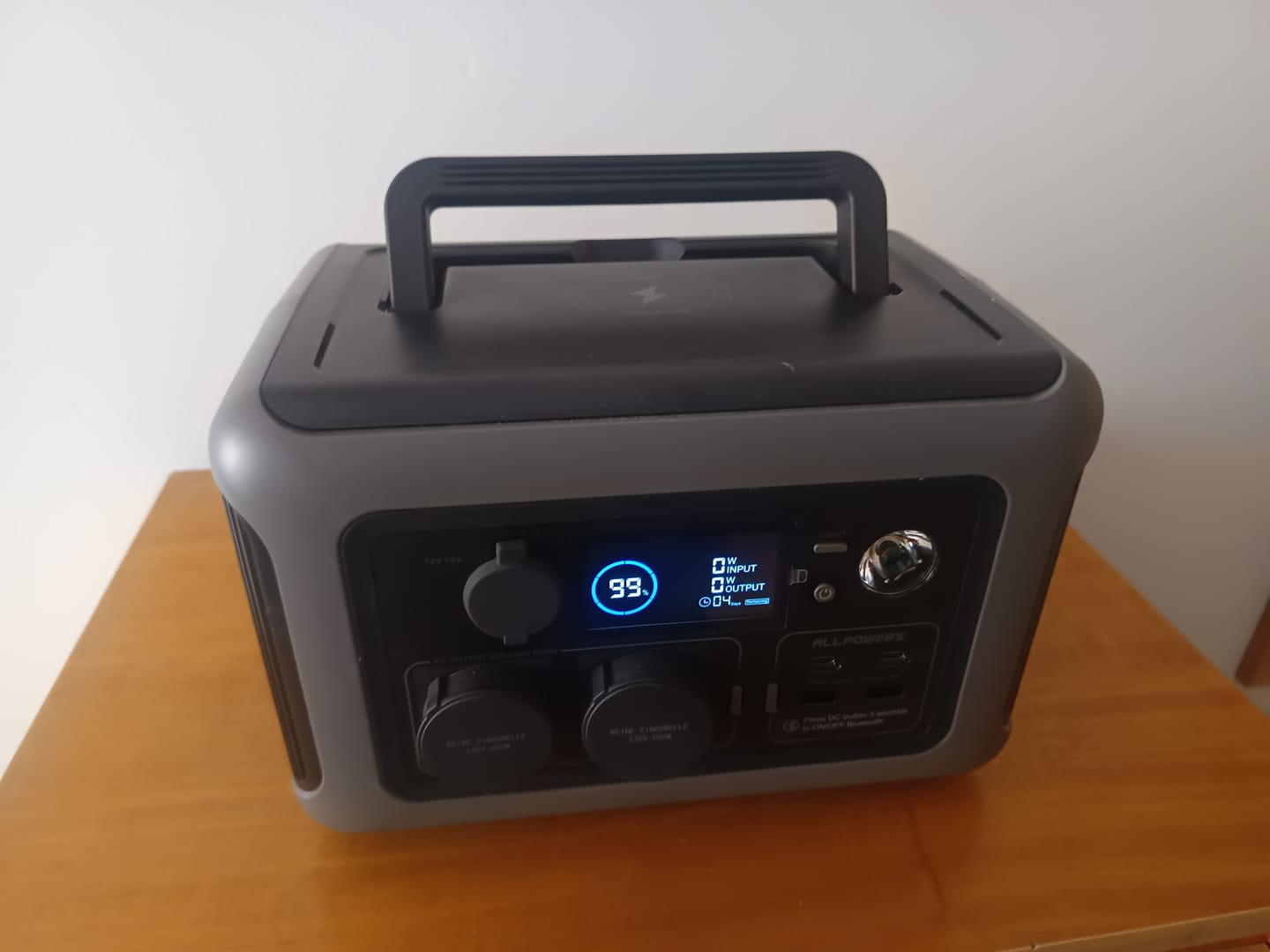 Customer photo review of ALLPOWERS R600 Estación de Energía Portátil 600W 299Wh Batería LiFeP04