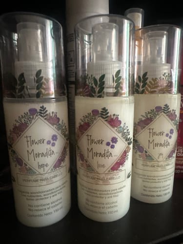 Customer photo review of Kit 3 Perfumes para cabello + Crema reestructurante para peinar 90 ml de REGALO