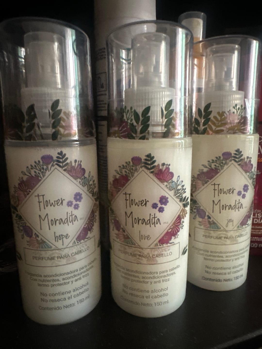 Customer photo review of Kit 3 Perfumes para cabello + Crema reestructurante para peinar 90 ml de REGALO