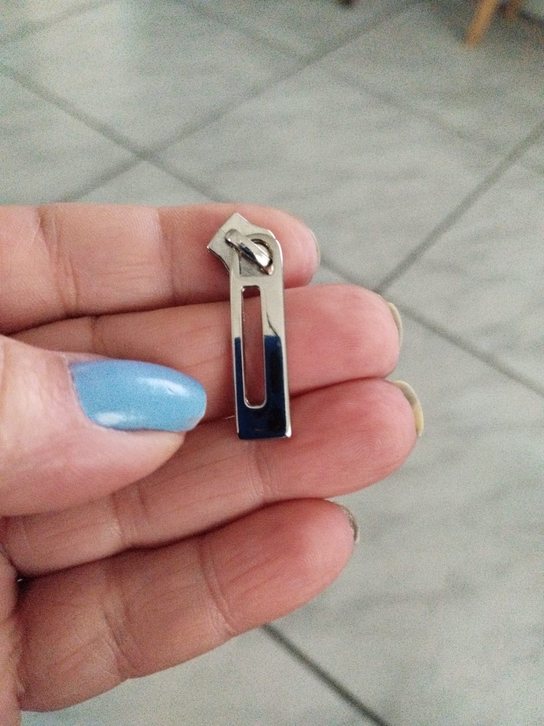 Customer photo review of PUXADOR VAZADO LATERAL N°6 C/CARRINHO NIQUELADO 10 PEÇAS