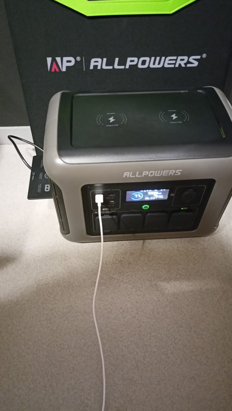 Customer photo review of ALLPOWERS 1800W Générateur Solaire R1500 avec PV100W