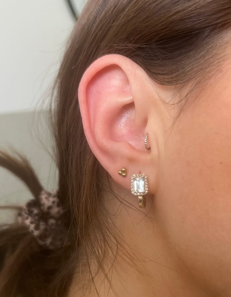 Customer photo review of Zircon Clicker | Nasen- & Ohrpiercing