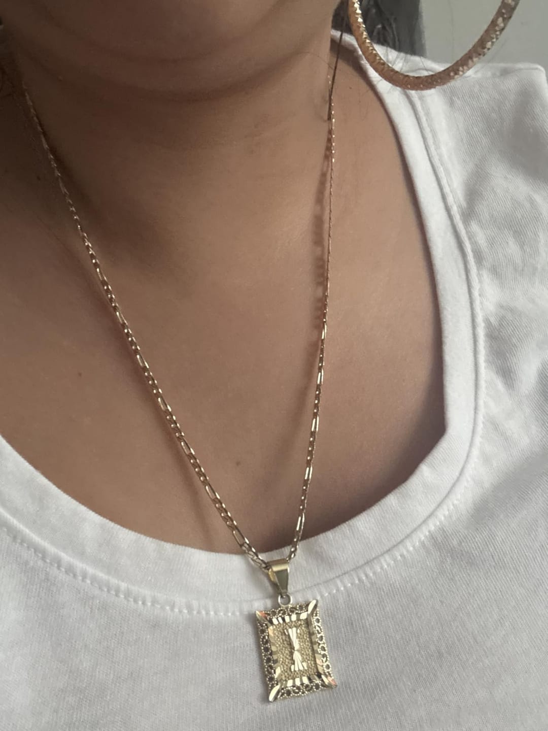 Customer photo review of LUXIIVA®  LEAH  INITIAL NECKLACE