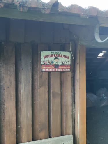 Customer photo review of Personalisiertes Gartenschild mit Hühner Motiv