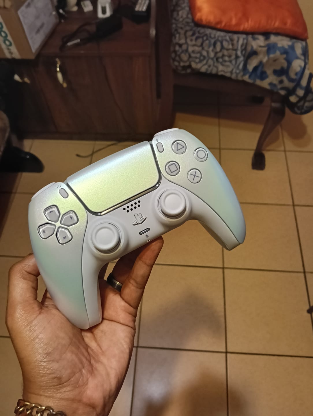 Customer photo review of PlayStation 5 (PS5) DualSense Wireless Controller - Chroma Pearl