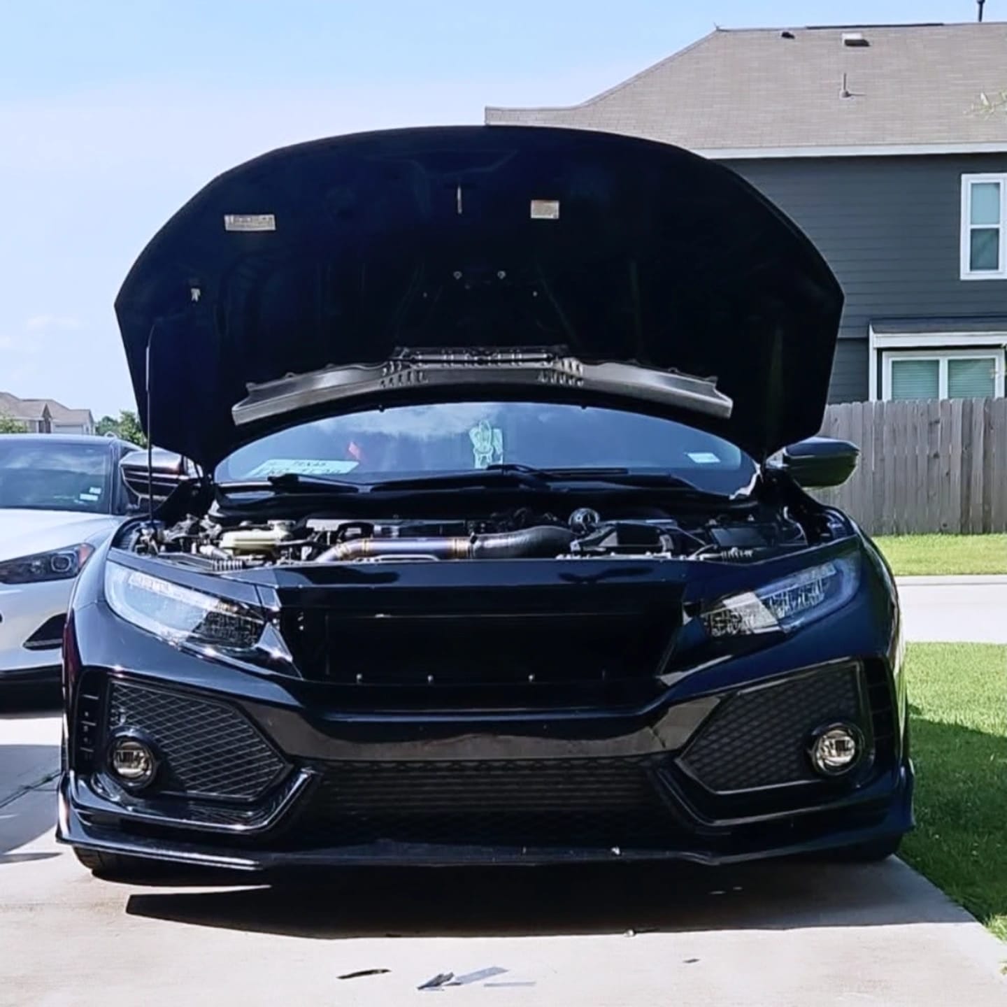 Customer photo review of Sports Grille w/ Steel Mesh - Glossy Black for 16-21 Honda Civic Sedan/Hatchback/FK8