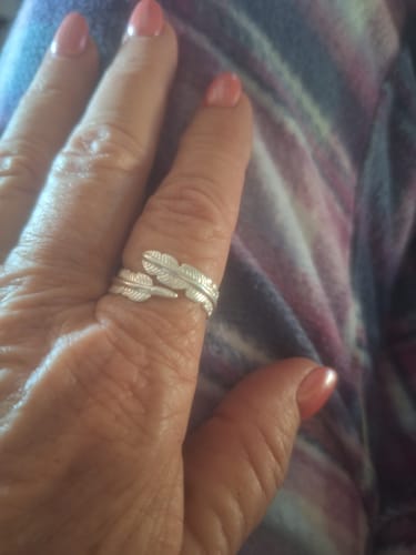 Customer photo review of Feather From An Angel Ring