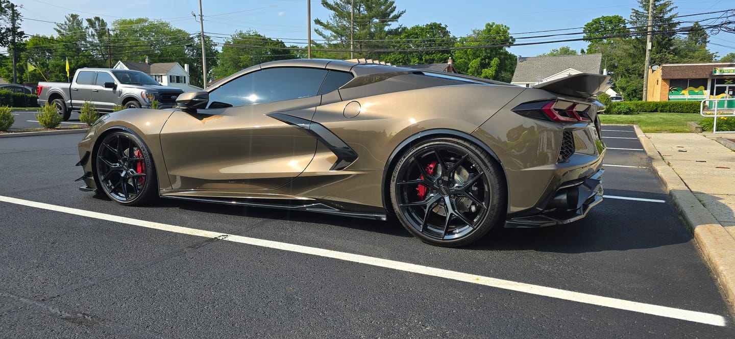 Customer photo review of Chevrolet Corvette C8 Side Wheel Fender