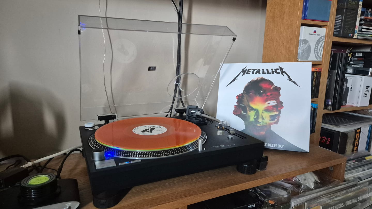 Customer photo review of Hardwired... To Self-destruct - Metallica [Colour VInyl]