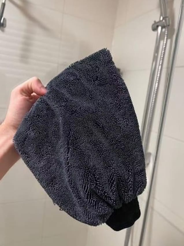 Customer photo review of Magicwipe™ - Cleaning glove