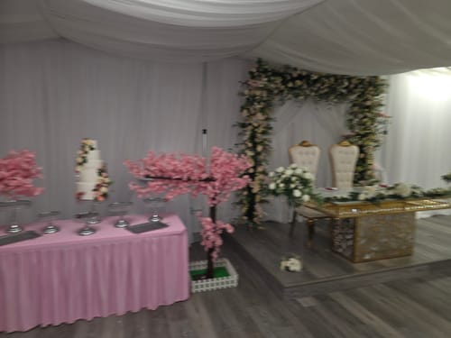 Customer photo review of Blue Purple Arch Fabric Artificial Flower Wall