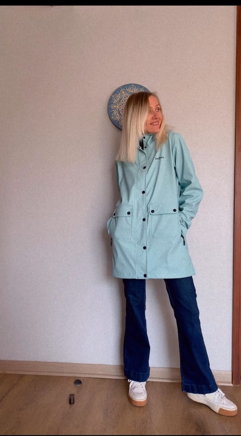 Customer photo review of Impermeable Raincoat Mujer
