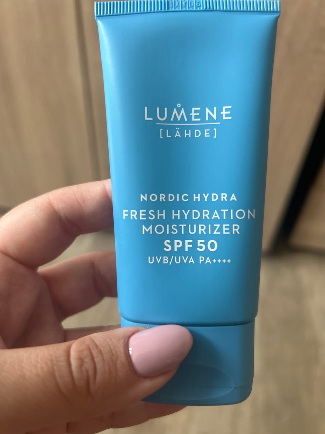 Customer photo review of Интензивно хидратиращ флуид с висока слънцезащита SPF50 Lumene NORDIC HYDRA Lahde