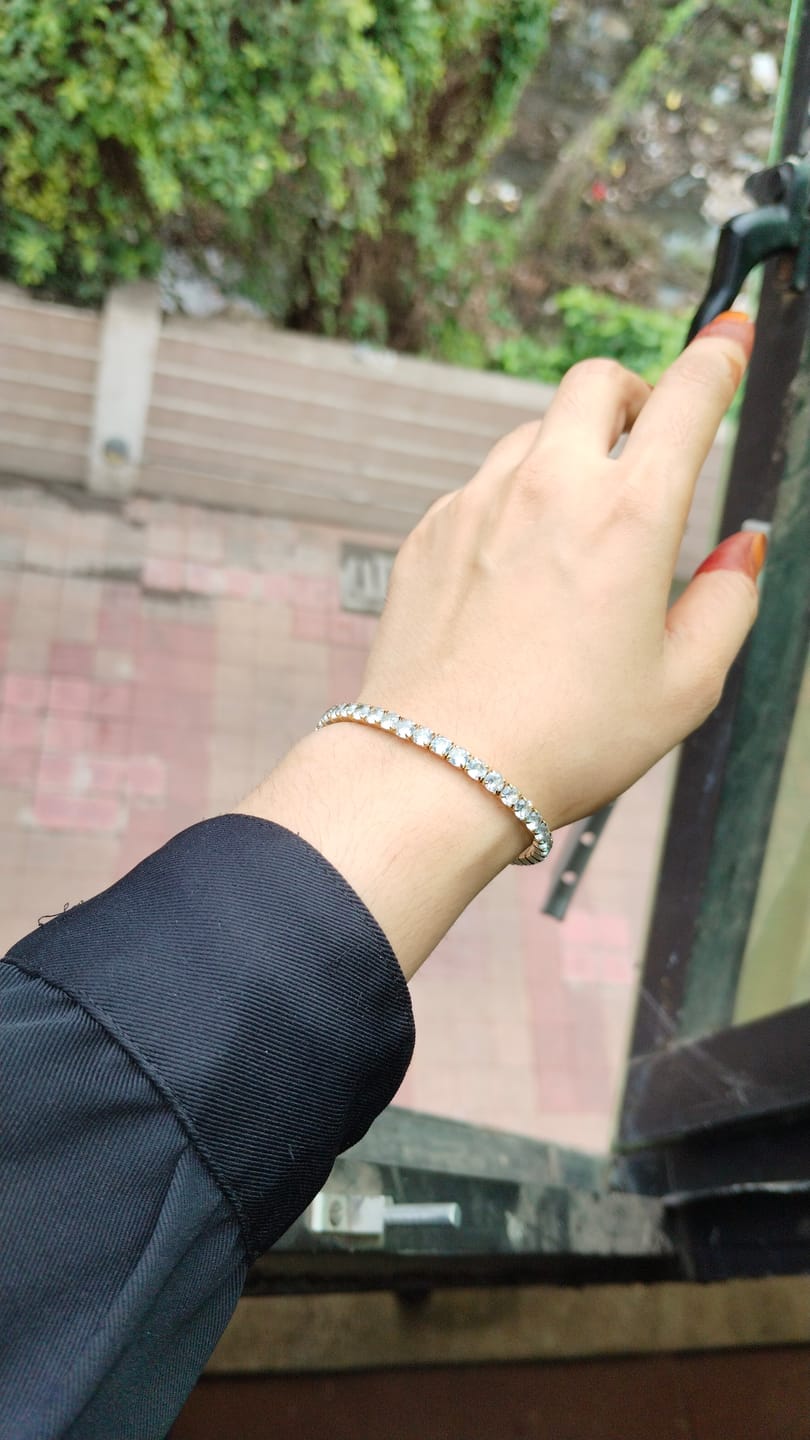 Customer photo review of Exquisite Gold Studded Bracelet