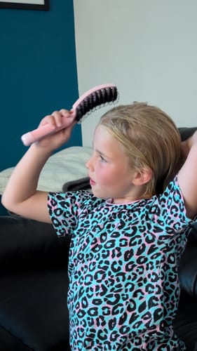 Customer photo review of Daily Detangling Magic Brush Set