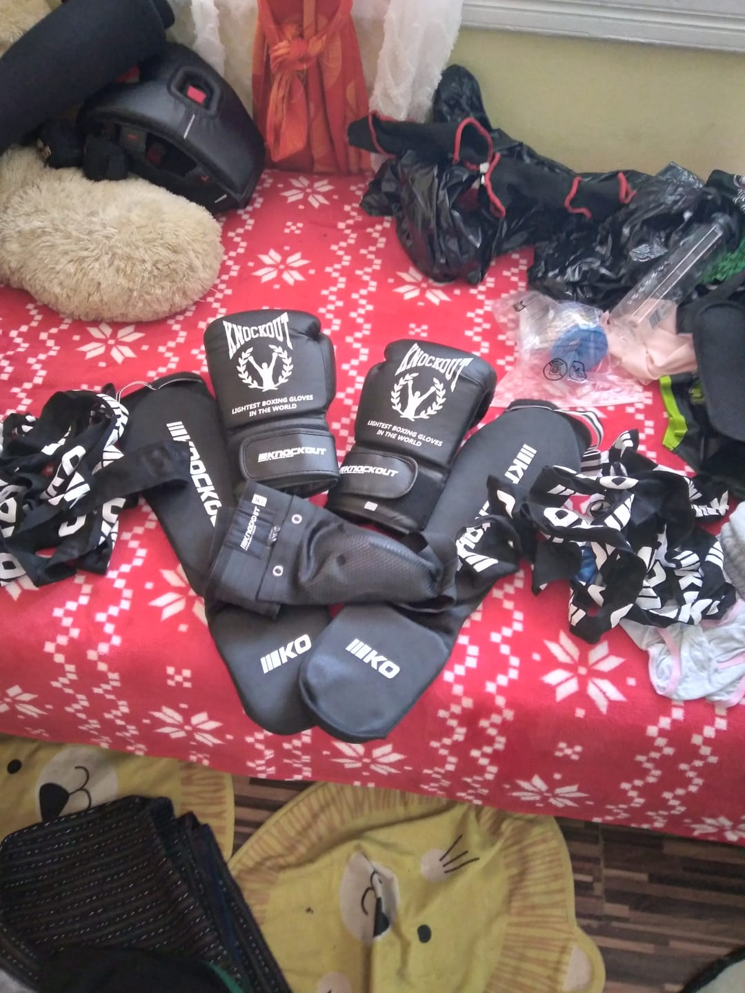 Customer photo review of Manusi Box Knockout Ultra Usoare