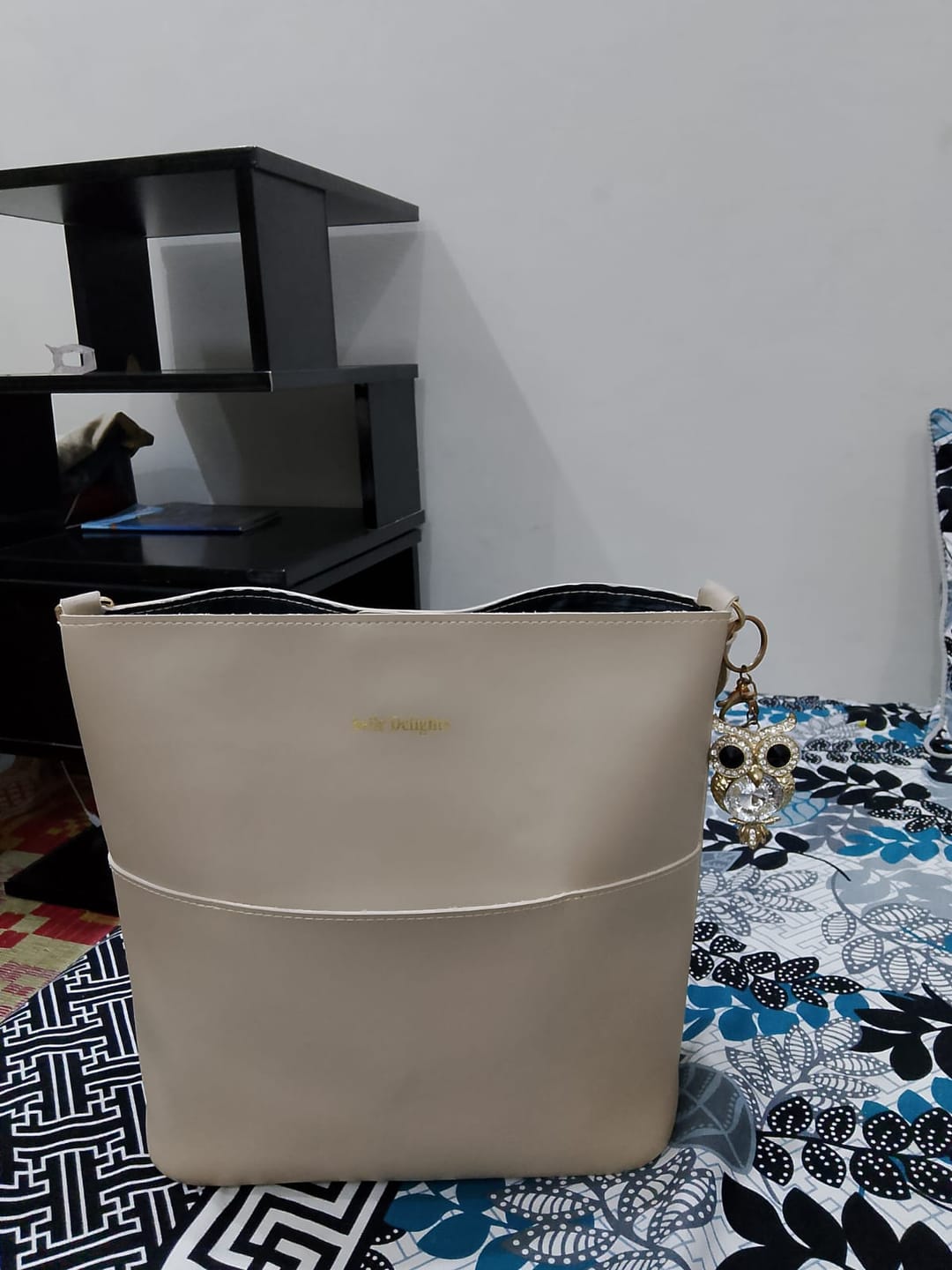 Customer photo review of Florence Tote Latte