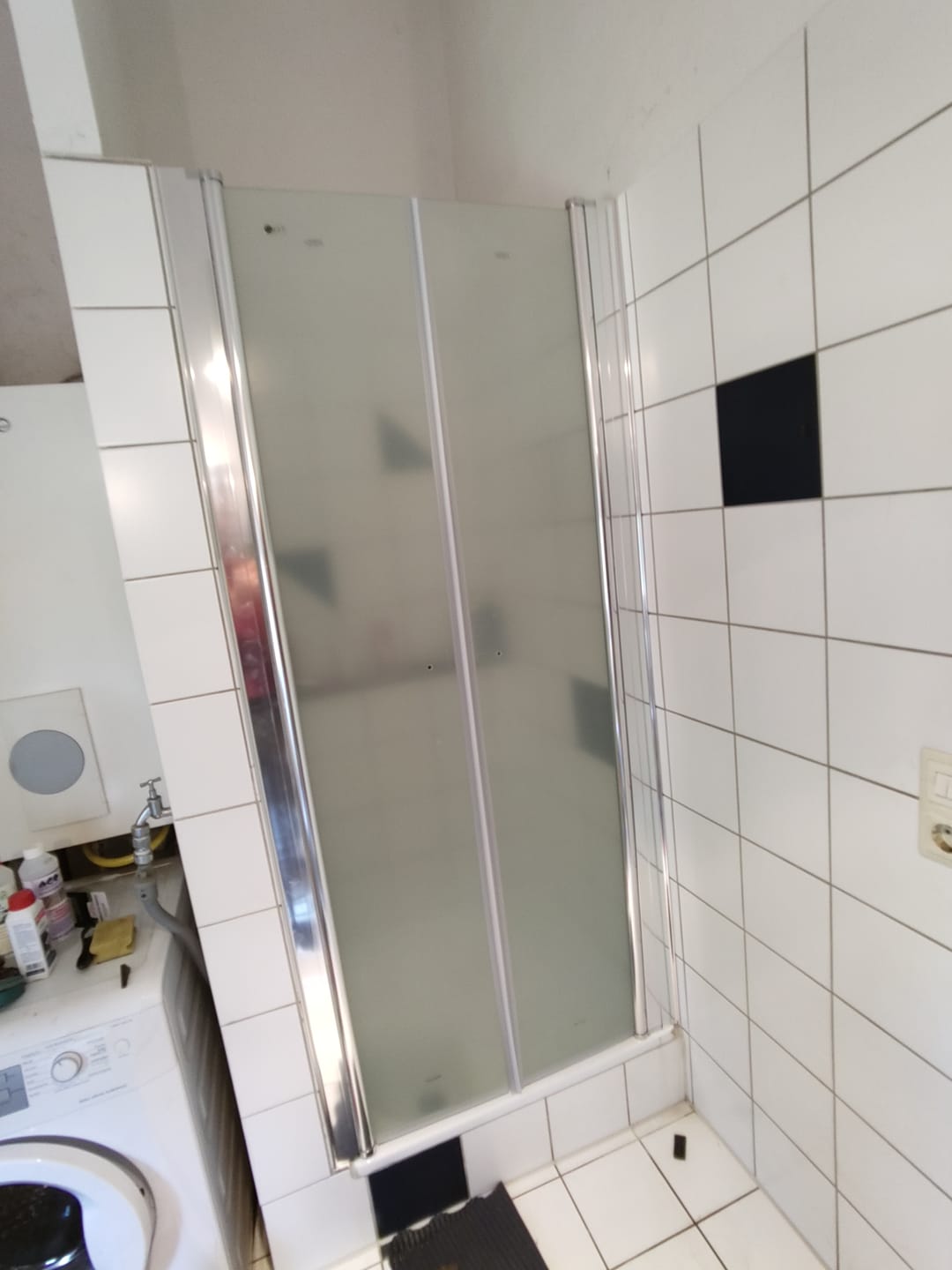 Customer photo review of Duschtür Nische mit Pendeltür, Duschkabine Nischentür Dusche - Satiniertes Glas