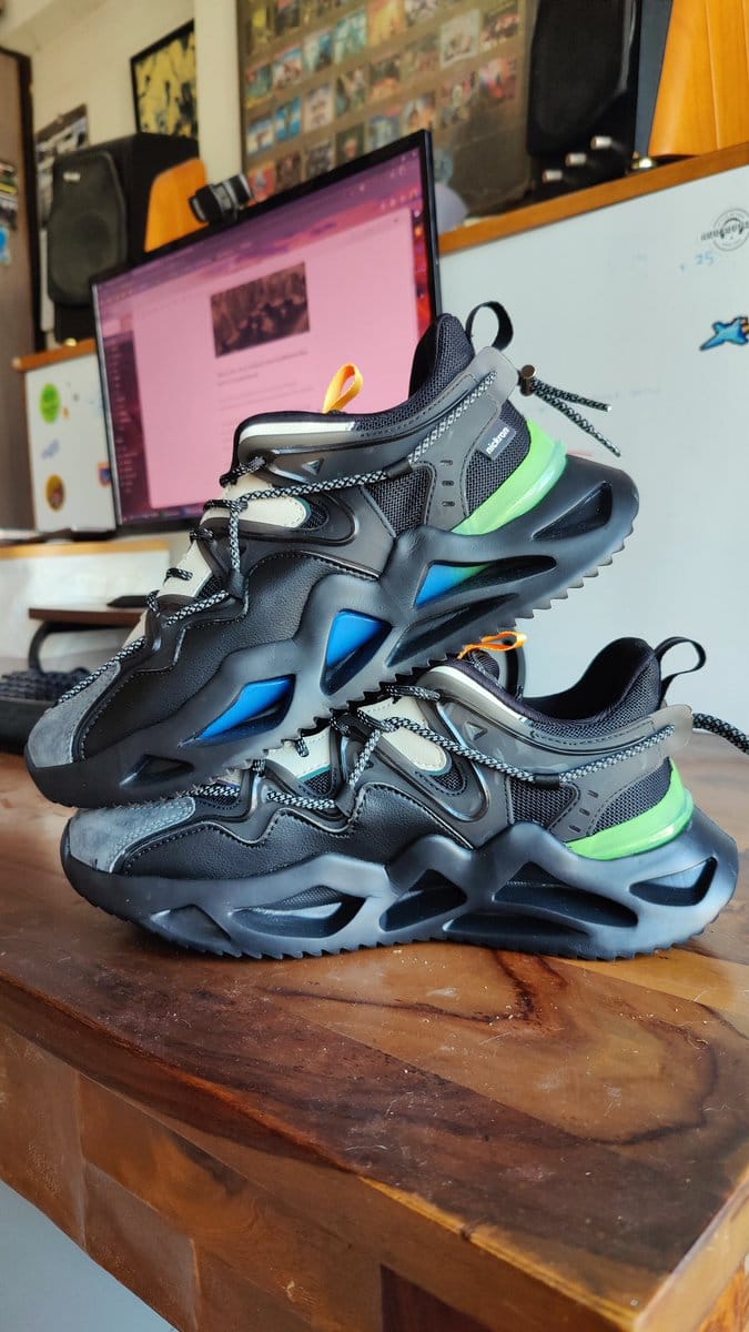 Customer photo review of Moscow Carbon Black Low Top Minimalist Classy Sneakers
