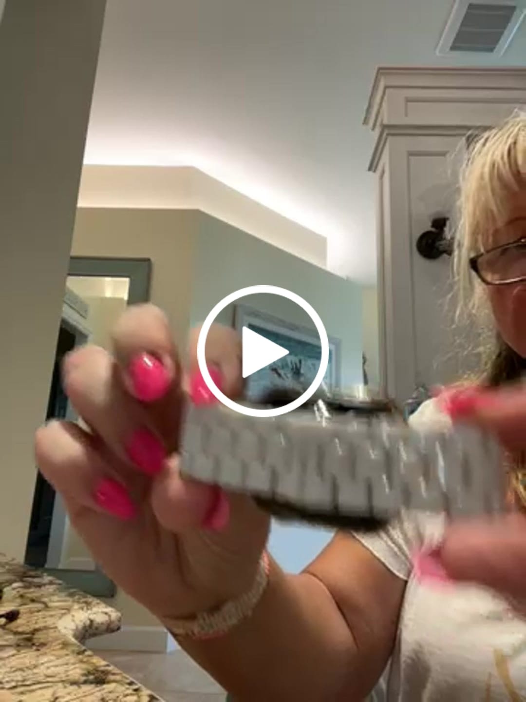 Customer video review of Kleio Ceramic Band