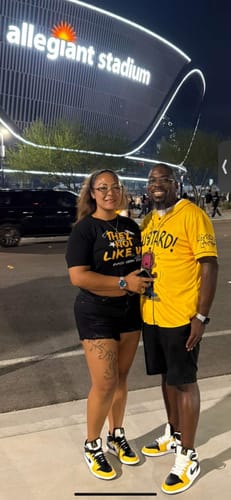 Customer photo review of They Not Like Us SNRT Sneaker Women's Top - Dunk High Pollen