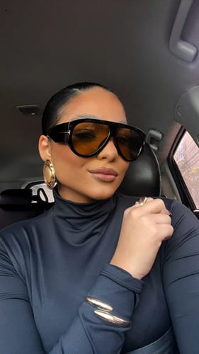 Customer photo review of Óculos Brienza Oversized