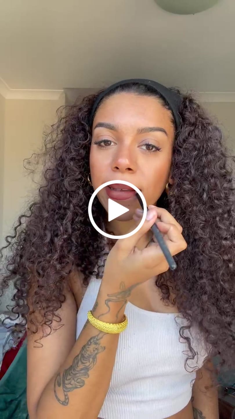 Customer video review of Berry Defined Lip Liner