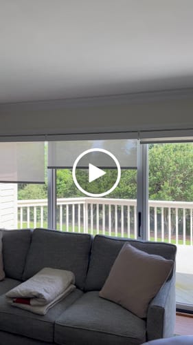 Customer video review of SmartWings Motorized Light Filtering Solar Shades 1%/3%/5% Openness Aventus