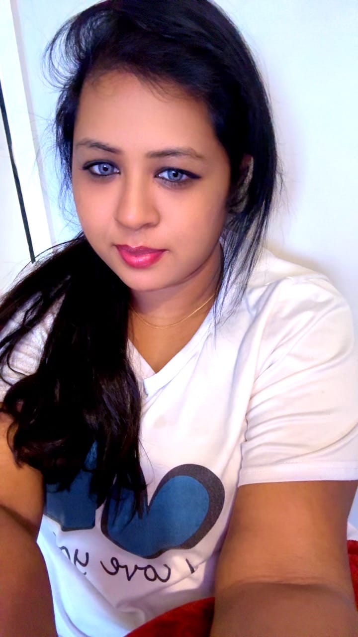 Customer photo review of Amazonia Icy Volcano Gray Prescription Coloured Contact Lenses