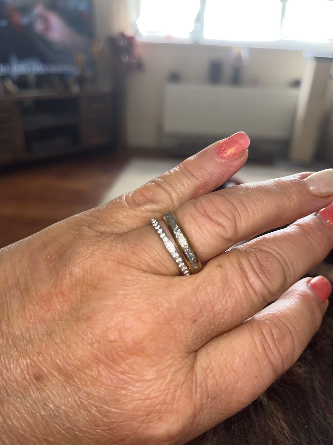 Customer photo review of White Gold 2mm Full Glitz Ring
