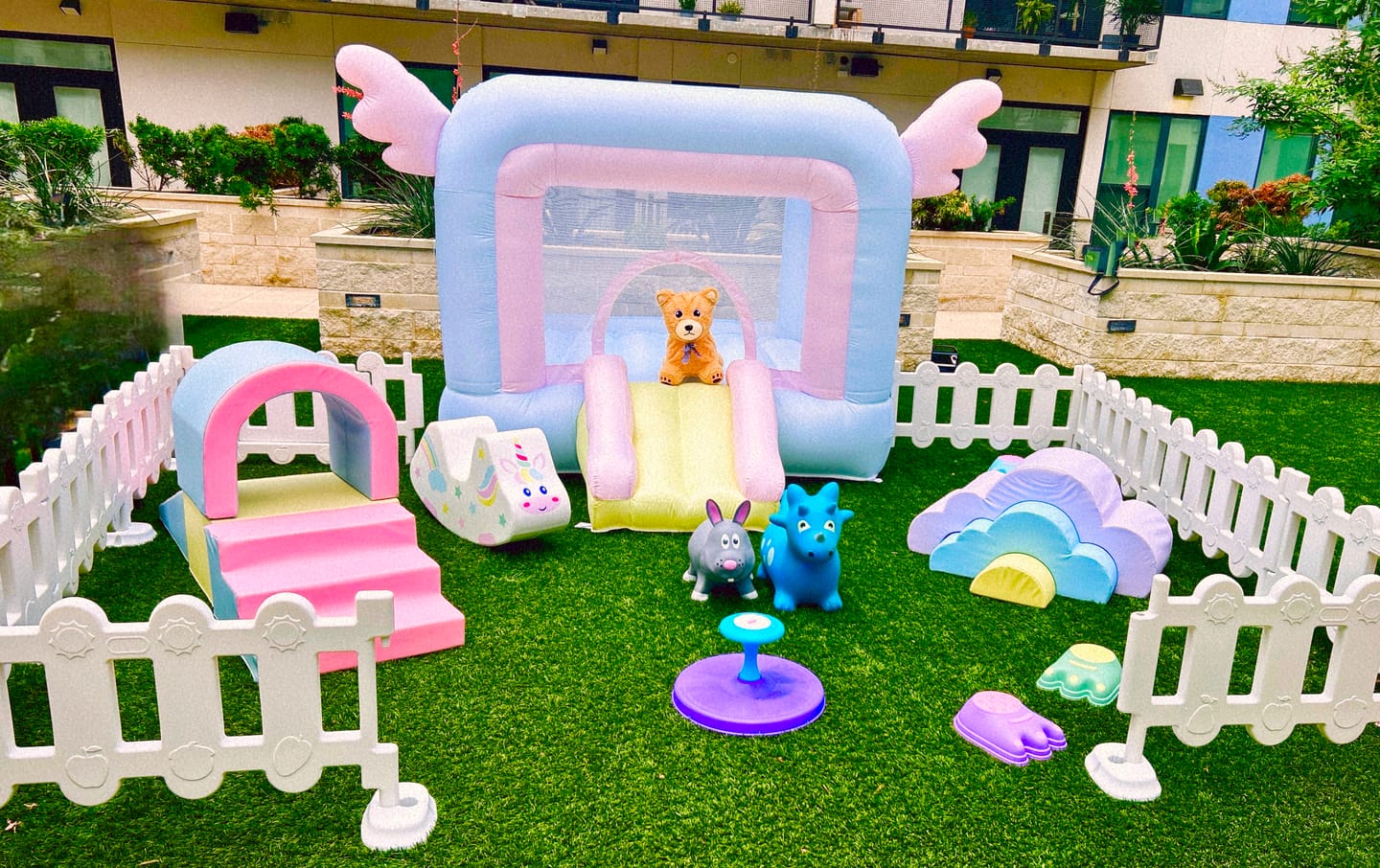 Customer photo review of Area 10ft x 10ft Plastic Gate and Fences