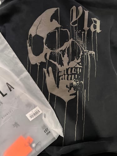 Customer photo review of DRIPPY SKULL HOODIES #551