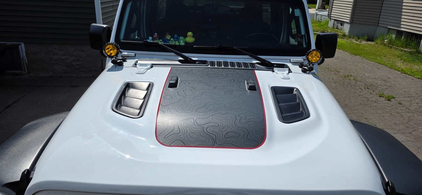 Customer photo review of Hood Graphic for RUBICON | Black Topo - fits Wrangler JL & Gladiator JT