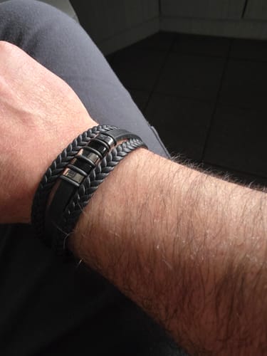 Customer photo review of Lederarmband "Glory"