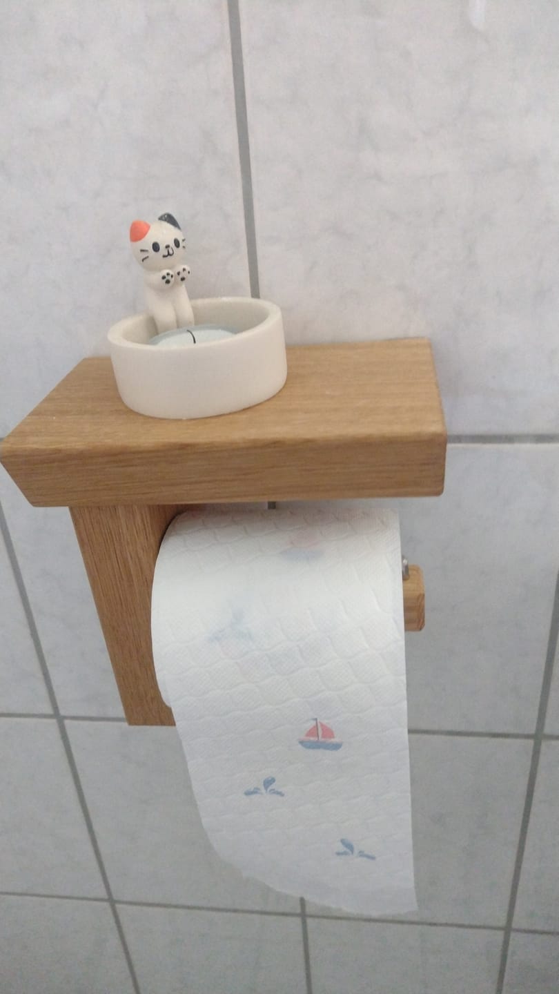 Customer photo review of Toilettenpapierhalter CULTUS aus Holz