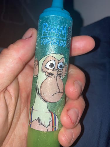 Customer photo review of RAndM Tornado 9000 Puffs Disposable Vape