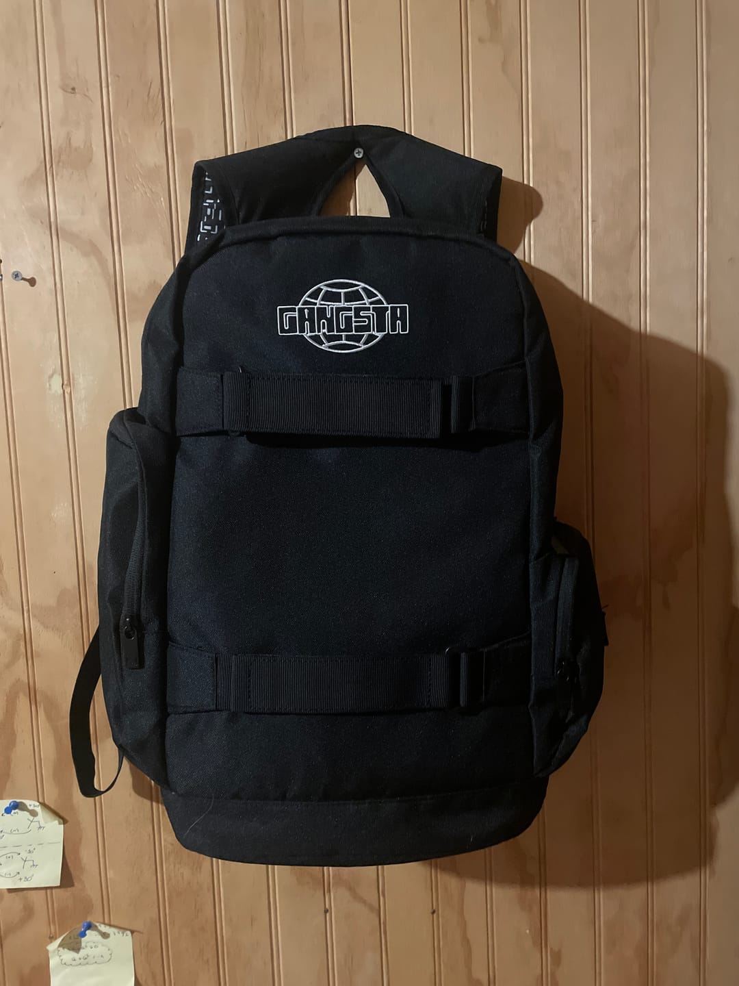 Customer photo review of Mochila Gangsta Skatepack Negro