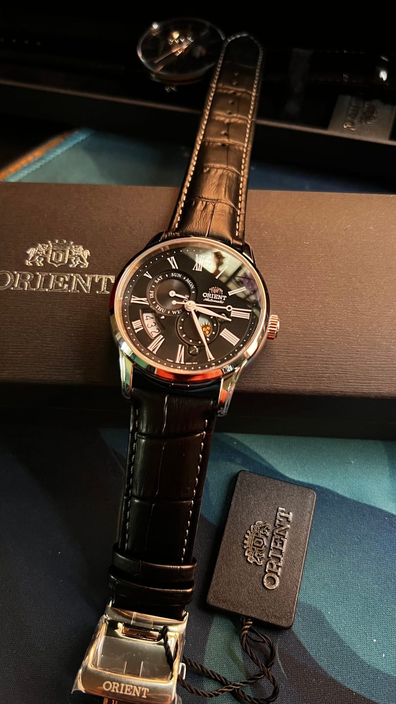 Customer photo review of Reloj Orient Automatic RA-AK0010B Sun & Moon Sapphire 42,5 mm